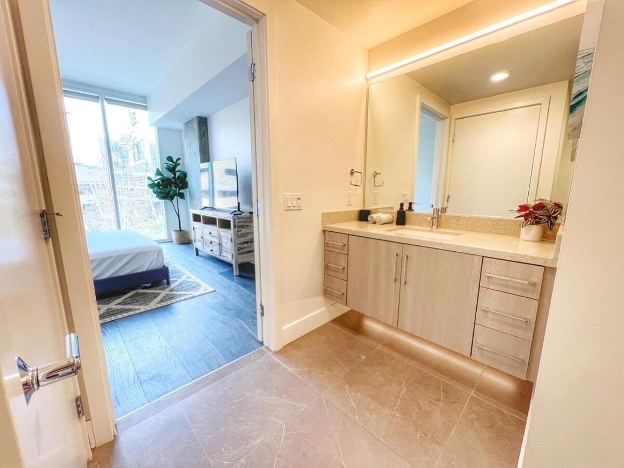 Stunning Apartment By Petco Park! San Diego Exterior photo